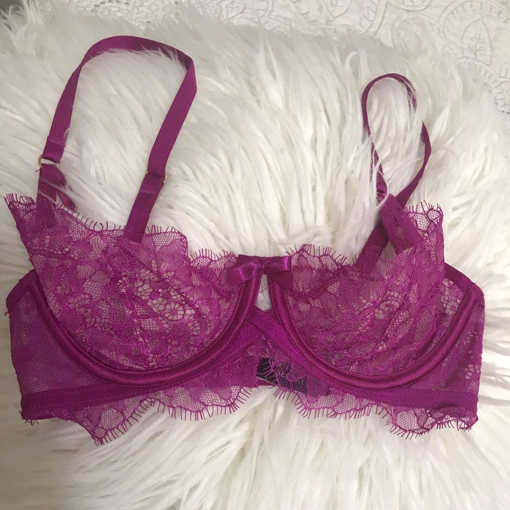Victoria’s Secret lace bra